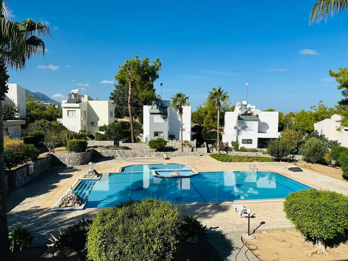 Three-bedroom villa with pool views, Çatalköy