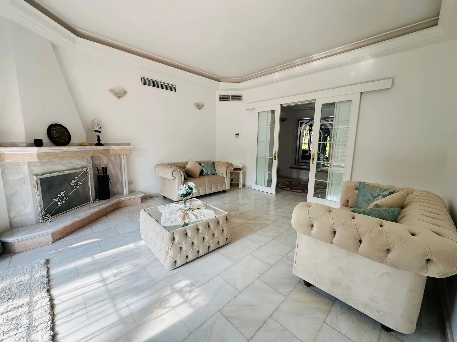 Grand four-bedroom villa with private pool, Çatalköy — عکس 8