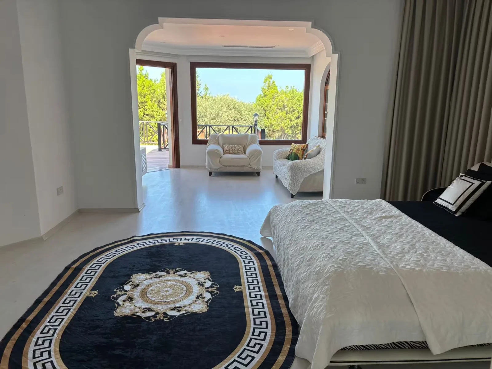 Grand four-bedroom villa with private pool, Çatalköy — عکس 18